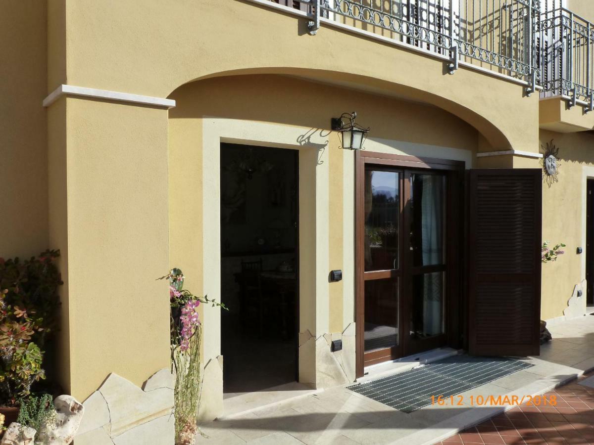 Bed and Breakfast Sogno Di Mare Pula Exterior foto